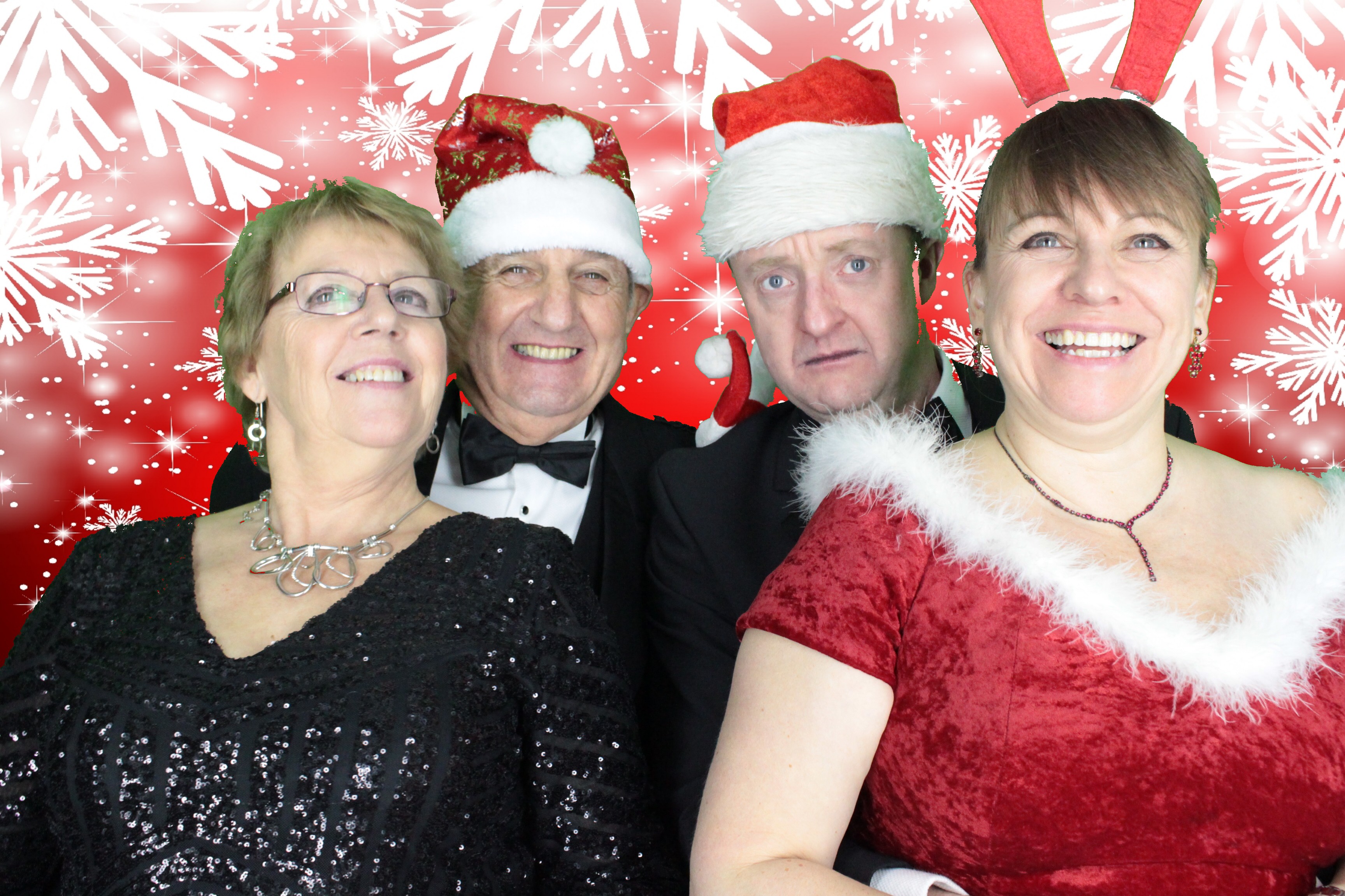Upavon Officers' Mess Christmas Party | View more photos from the event at gallery.myphotoboothexperience.co.uk/u/MyPhotoBoothExperienceLtd/Upavon-Officers-Mess-Christmas-Party